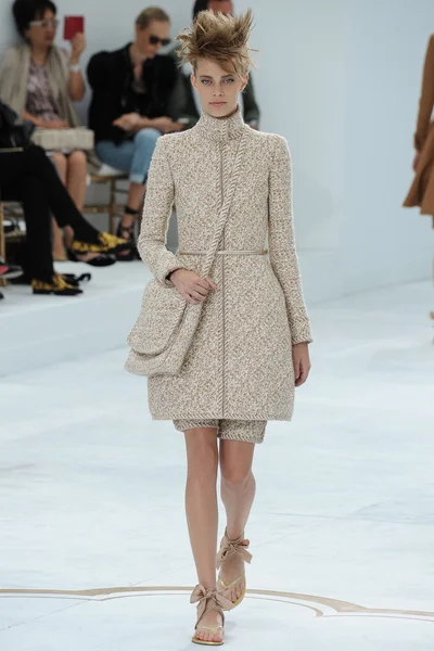 Look 9